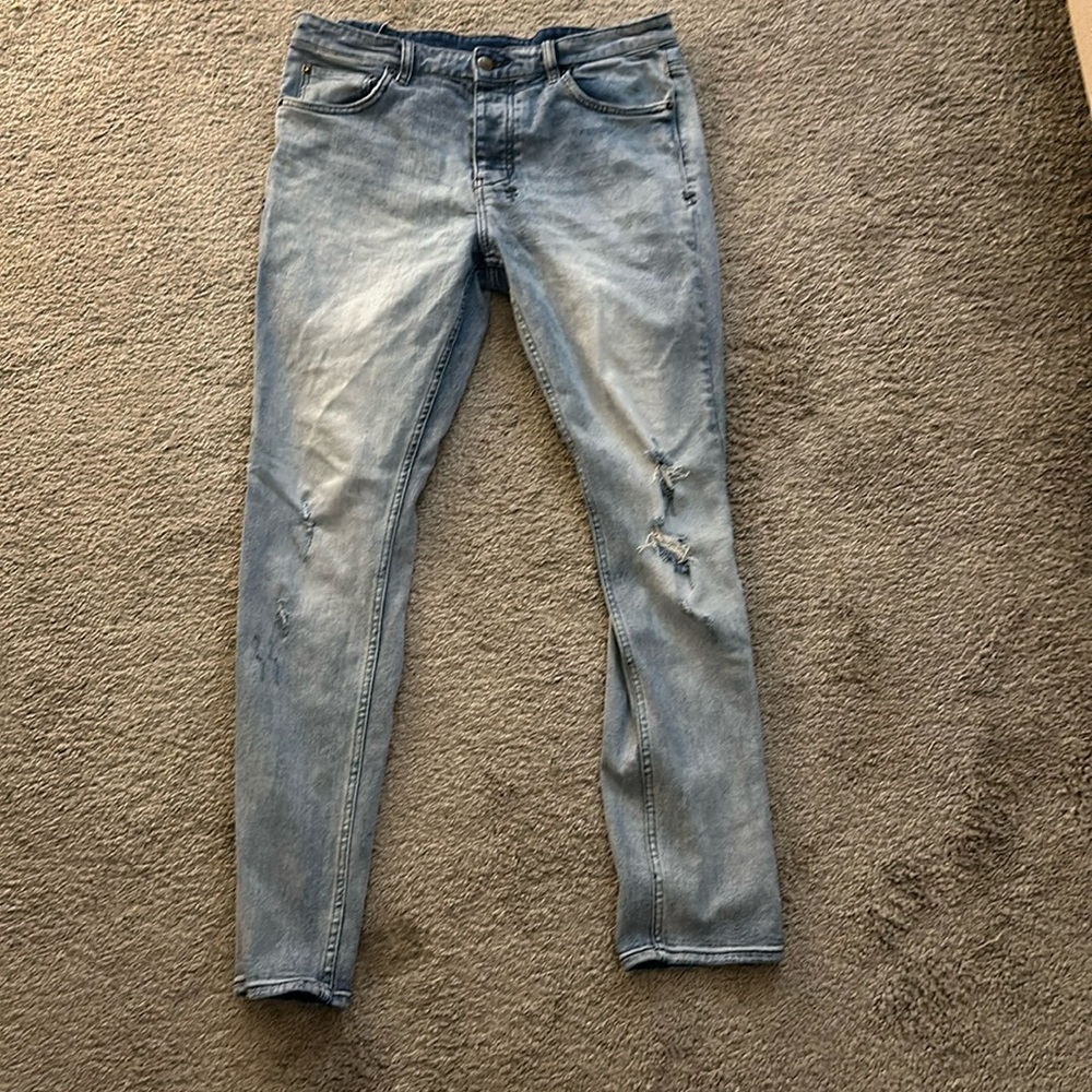 These are a light wash blue Ksubi jeans. Very expensive and amazing jeans!